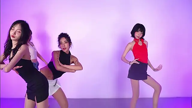 Snapshot of Believe-girl chatting on 02.26.26 Believe-girl online show from 02.26.26