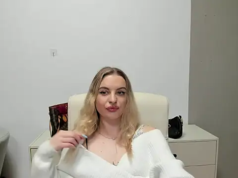 Snapshot of BlankaXCute chatting on 02.10.26 BlankaXCute online show from 02.10.26