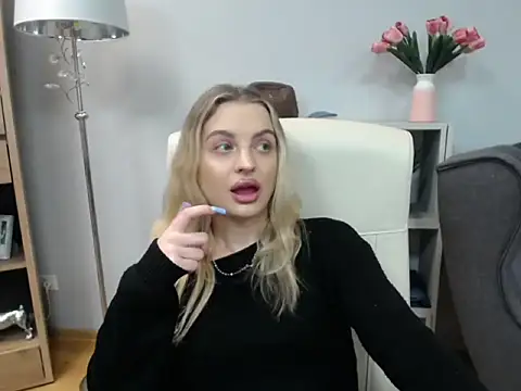 Snapshot of BlankaXCute chatting on 02.12.26 BlankaXCute online show from 02.12.26