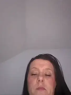 Snapshot of louisa36 chatting on 02.08.26 louisa36 online show from 02.08.26