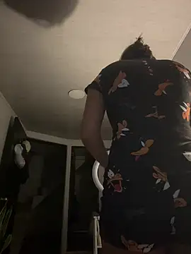 Snapshot of RachelWeisz_ chatting on 02.12.26 RachelWeisz online show from 02.12.26