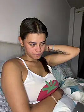 RachelWeisz  online show from 03.04.26