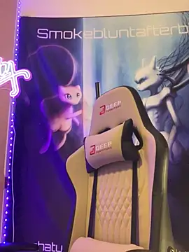 Smokebluntafterblunt online show from 02.15.26