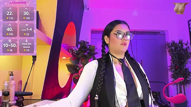 Snapshot of JoycePierce chatting on 03.13.26 JoycePierce online show from 03.13.26