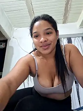 Snapshot of AnnaMil3J chatting on 02.27.26 AnnaMil3J online show from 02.27.26