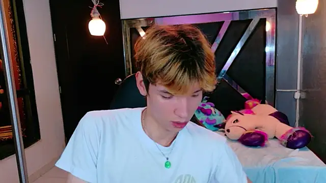 Liam Green1 online show from 02.16.26