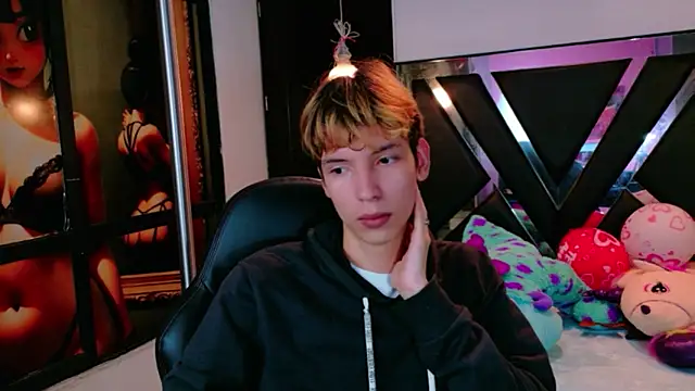 Liam Green1 online show from 02.17.26