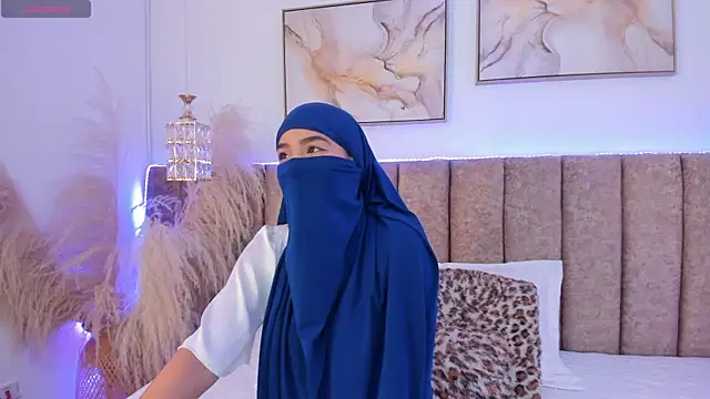 Yaasmin  online show from 02.12.26