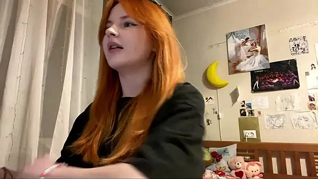 Snapshot of DynaLoom chatting on 02.09.26 DynaLoom online show from 02.09.26