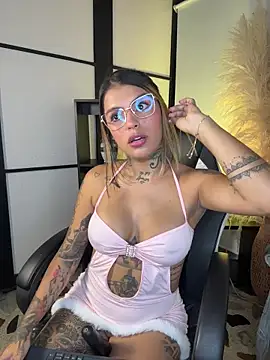 Snapshot of Abi_sexxx1 chatting on 02.16.26 Abi sexxx1 online show from 02.16.26