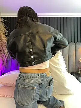 Nanda vixen  online show from 05.23.26