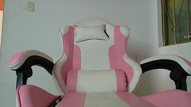 Snapshot of Fit_valkiria chatting on 05.19.26 Fit valkiria online show from 05.19.26