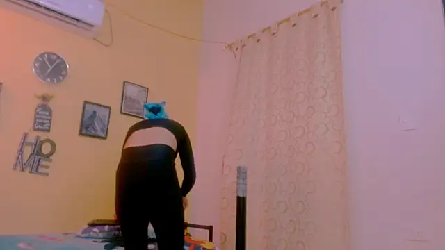 Snapshot of sexiempoderada18 chatting on 02.18.26 sexiempoderada18 online show from 02.18.26