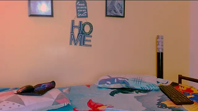 Snapshot of sexiempoderada18 chatting on 02.25.26 sexiempoderada18 online show from 02.25.26