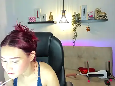 Snapshot of naomy_stanley chatting on 06.17.26 naomy stanley online show from 06.17.26