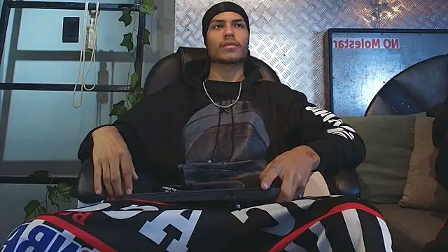 ItsZairen online show from 02.13.26