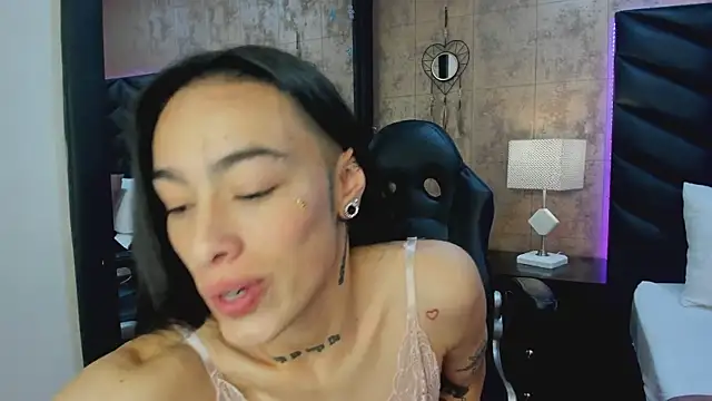 LaurenHazell online show from 03.03.26