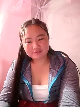 Snapshot of lisn-cute chatting on 04.26.26 lisn-cute online show from 04.26.26