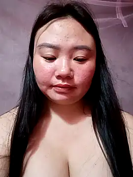 Snapshot of lisn-cute chatting on 05.02.26 lisn-cute online show from 05.02.26