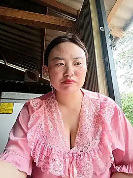 Snapshot of lisn-cute chatting on 05.07.26 lisn-cute online show from 05.07.26