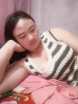 Snapshot of lisn-cute chatting on 05.21.26 lisn-cute online show from 05.21.26