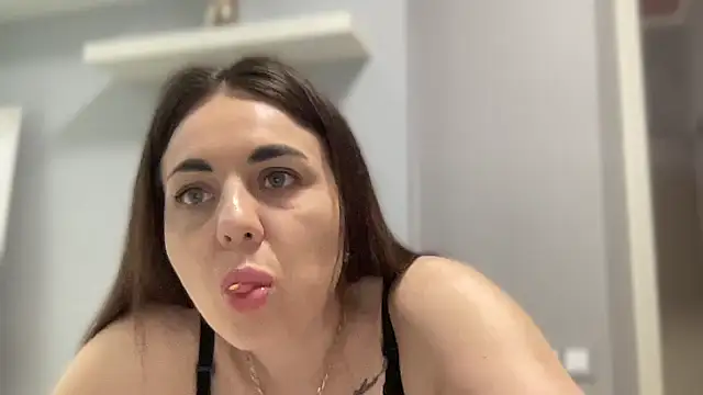 Snapshot of Darsy_Rox chatting on 03.31.26 Darsy Rox online show from 03.31.26