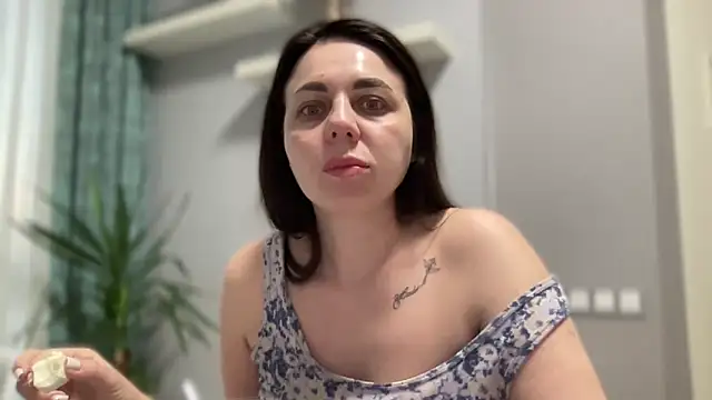 Snapshot of Darsy_Rox chatting on 04.06.26 Darsy Rox online show from 04.06.26