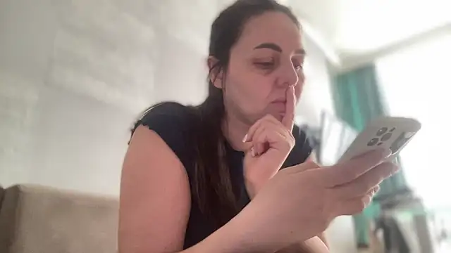 Snapshot of Darsy_Rox chatting on 04.11.26 Darsy Rox online show from 04.11.26