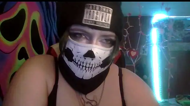 Snapshot of thatskarma chatting on 02.13.26 thatskarma online show from 02.13.26