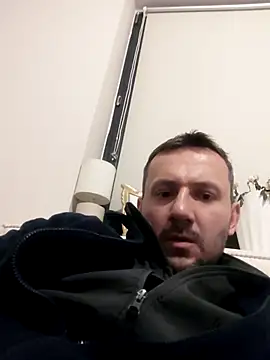 Snapshot of defaktor chatting on 02.17.26 defaktor online show from 02.17.26