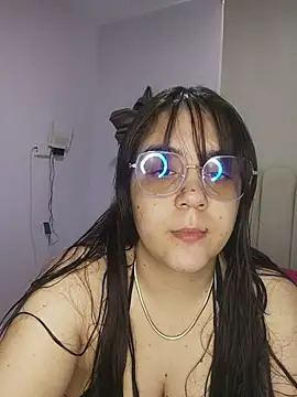 its lauu  online show from 02.08.26