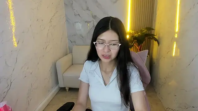 Snapshot of dani_tf chatting on 02.13.26 dani tf online show from 02.13.26