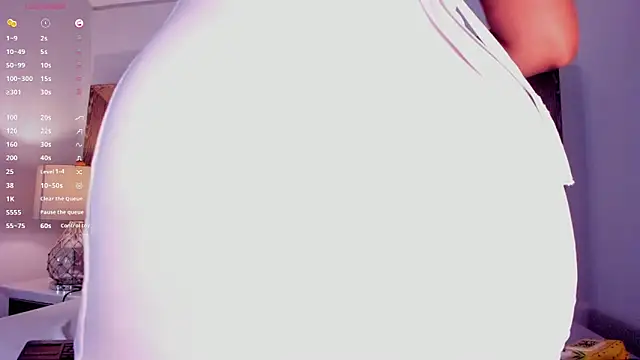 Snapshot of ValeriaRey chatting on 02.27.26 ValeriaRey online show from 02.27.26