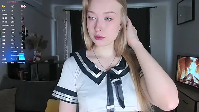 Snapshot of AmyLouWood chatting on 02.23.26 AmyLouWood online show from 02.23.26