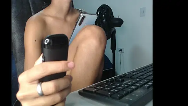 Snapshot of britan69 chatting on 02.20.26 britan69 online show from 02.20.26