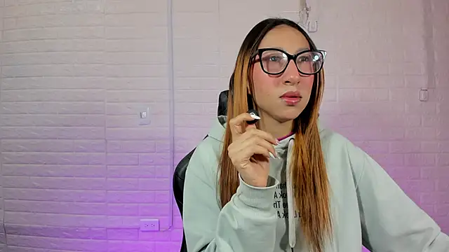 Sara Love 1 online show from 04.16.26