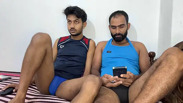 Snapshot of DesiDaddyandSon chatting on 05.12.26 DesiDaddyandSon online show from 05.12.26