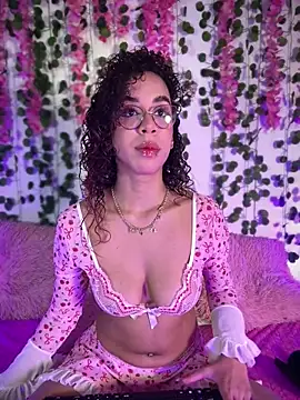 Woo isDaphne online show from 02.27.26