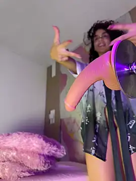 Snapshot of Woo_isDaphne chatting on 03.08.26 Woo isDaphne online show from 03.08.26