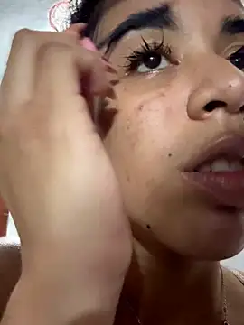 Snapshot of Woo_isDaphne chatting on 03.23.26 Woo isDaphne online show from 03.23.26