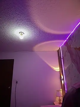 Snapshot of Woo_isDaphne chatting on 03.26.26 Woo isDaphne online show from 03.26.26