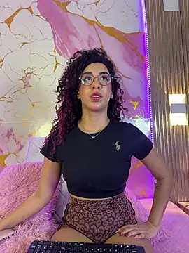 Snapshot of Woo_isDaphne chatting on 03.28.26 Woo isDaphne online show from 03.28.26