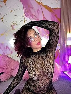 Snapshot of Woo_isDaphne chatting on 04.10.26 Woo isDaphne online show from 04.10.26