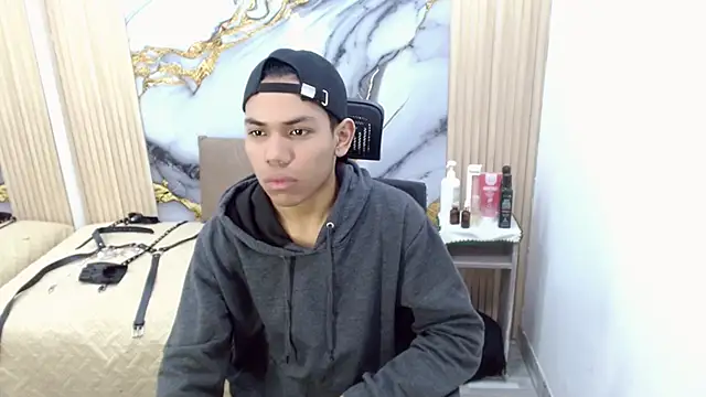 Snapshot of DaviidBuckx_ chatting on 05.12.26 DaviidBuckx online show from 05.12.26