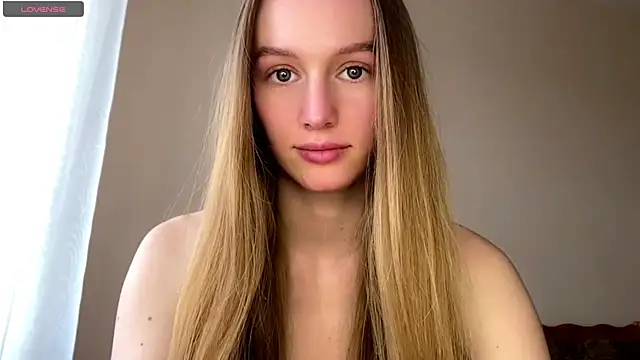 Snapshot of Viktoria_Vibes chatting on 04.25.26 Viktoria Vibes online show from 04.25.26