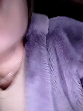 Yiyoongg online show from 02.13.26