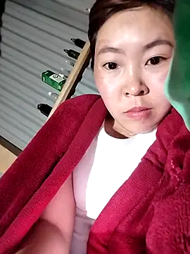 Yiyoongg online show from 03.03.26