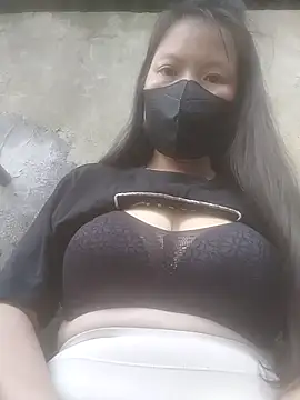 Snapshot of Yang-my- chatting on 02.17.26 Yang-my- online show from 02.17.26