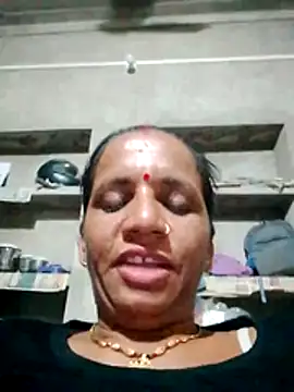 Snapshot of Anitarakkoli chatting on 06.26.26 Anitarakkoli online show from 06.26.26
