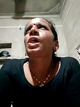 Snapshot of Anitarakkoli chatting on 07.04.26 Anitarakkoli online show from 07.04.26